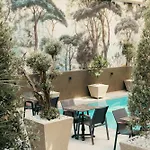 Novis Cleopatra 3*