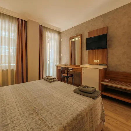 Hotel Novis Cleopatra 3*