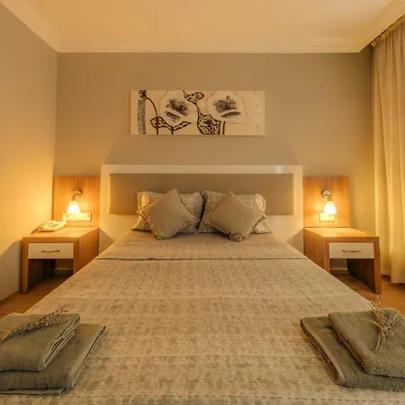 Hotel Novis Cleopatra 3*